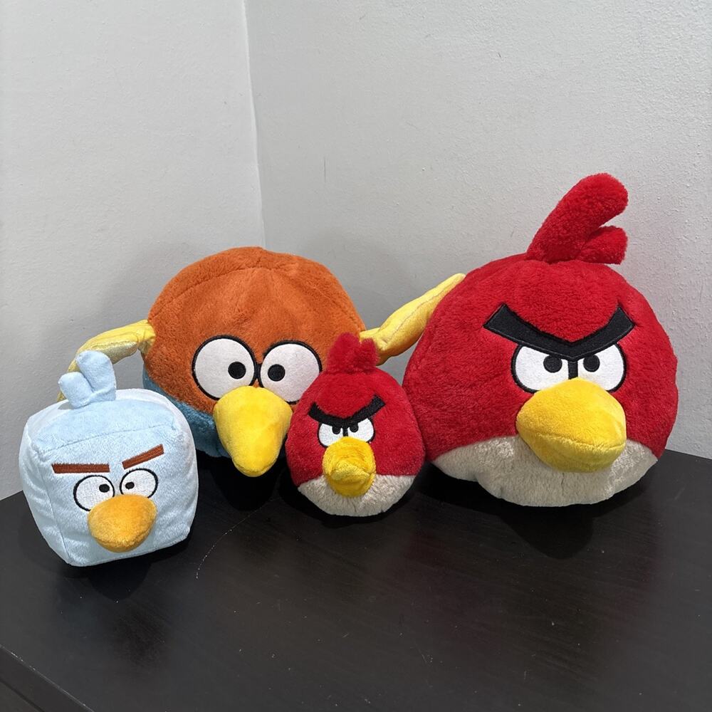 Angry Birds Plush Lot of 4 Space Lightning Bird Ice Cube Blue Angry Bird Red